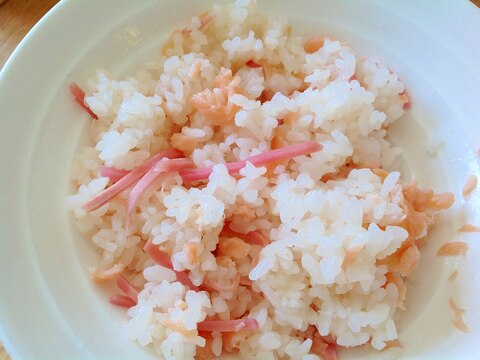 紅生姜とスモークサーモンの混ぜご飯